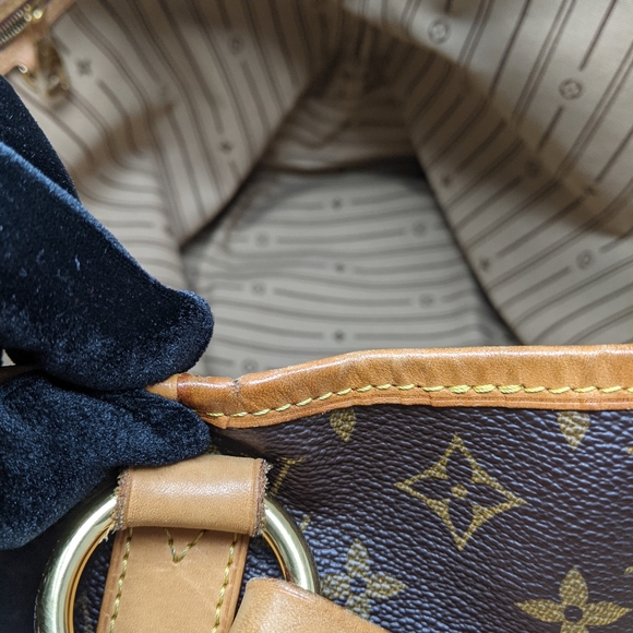 LOUIS VUITTON Delightful GM Monogram Shoulder Bag - Picture 12 of 16